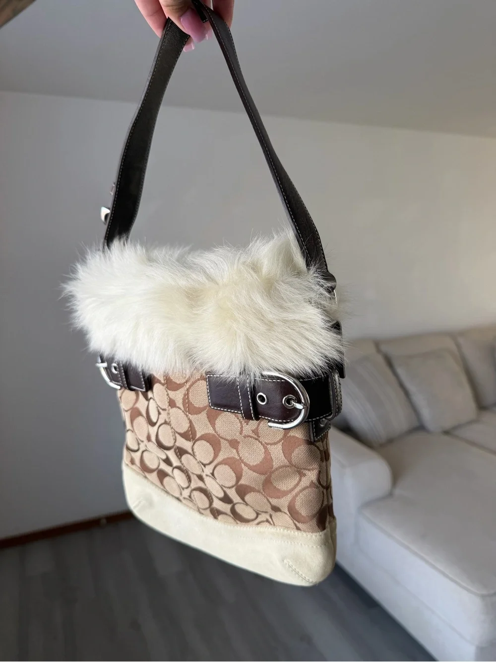 Vintage y2k Coach Brown Signature Canvas Shoulder Bag with Cream Fur Trim